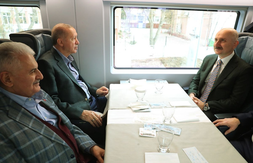 Cumhurbaşkanı Erdoğan Karaman Konya hızlı treni vatman koltuğunda: Bir müjde daha verdi - Resim: 2