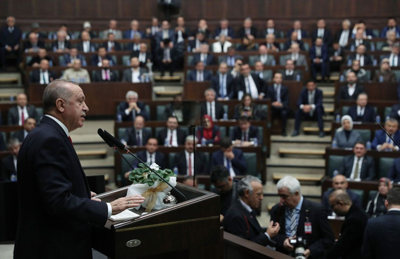 Erdoğan kürsüye davet etti AK Parti grubu şehit kızını ayakta alkışladı - Resim: 2