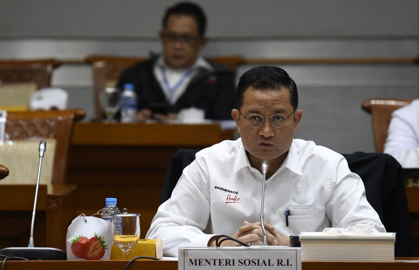 Yolsuzluk itirafı! Korona yardımlarını zimmetine geçiren bakan bavullar dolusu parayla teslim oldu - Resim: 1