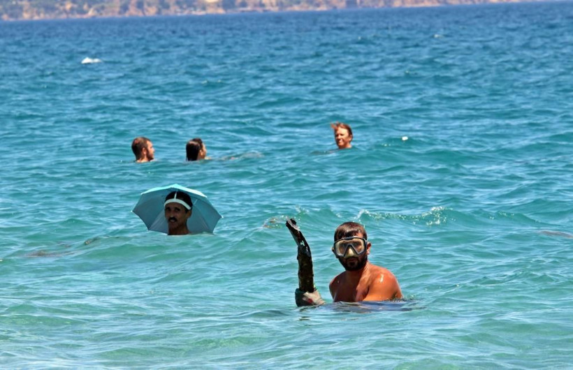 Antalya'da işsiz kalan şoför denizin dibinde servet buldu aylık kazancı dudak uçuklatıyor - Resim: 1