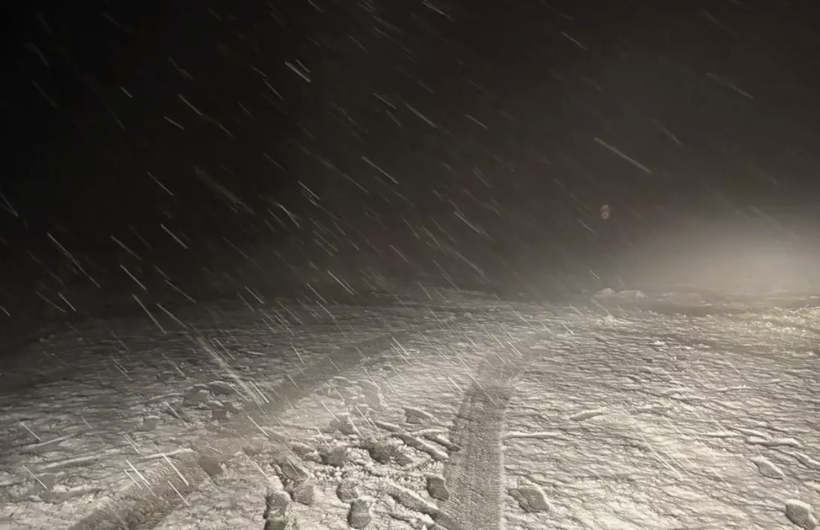 Tatilcilere kar şoku! Lapseki beyaz örtüye büründü - Resim: 2