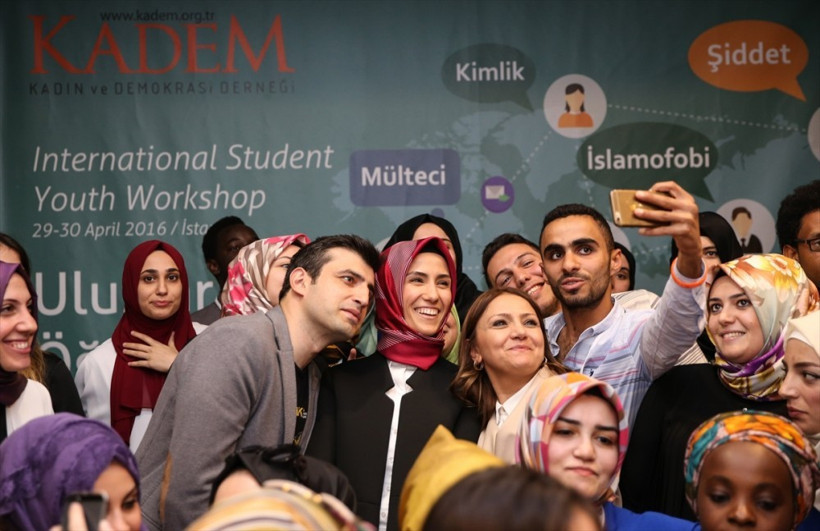 Nikah töreninde Davutoğlu'na özel görev! İlginç detay - Resim: 2