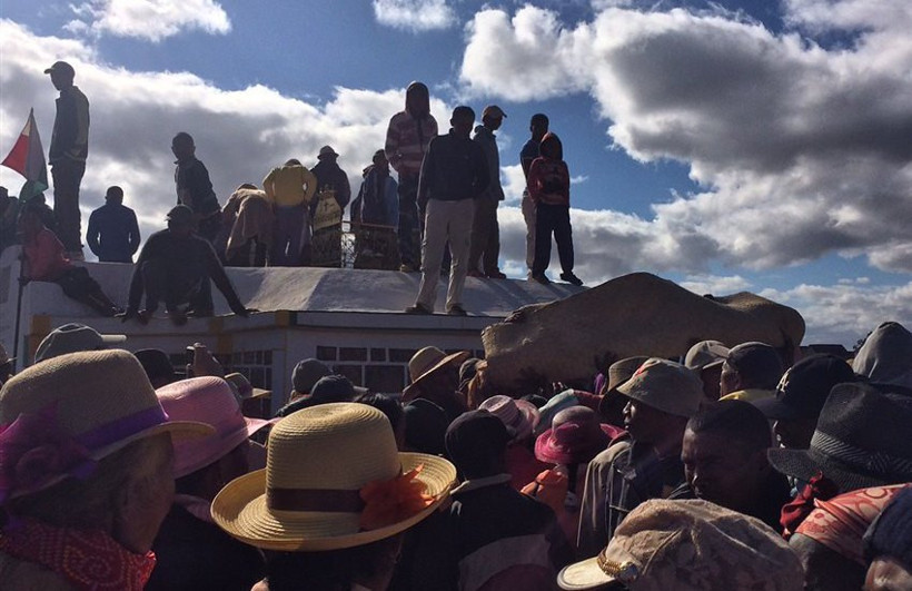 Ölüleri mezardan çıkarıp bakın ne yapıyorlardı.. Yasaklandı! - Resim: 3