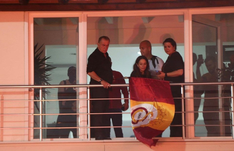 Florya'da coşkulu kutlamada Fatih Terim'den büyük jest - Resim: 1