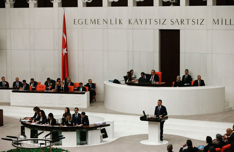 Devlet Bahçeli TBMM'de HDP'li Pervin Buldan ve Sezai Temelli'yle tokalaştı - Resim: 1