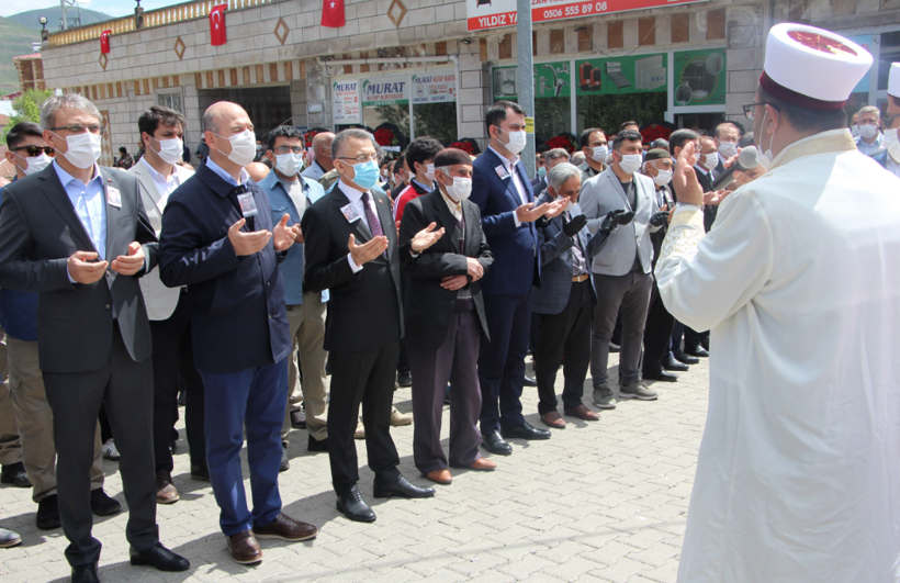 Bingöl'ün deprem şehidi, güvenlik korucusu son yolculuğuna uğurlandı - Resim: 2