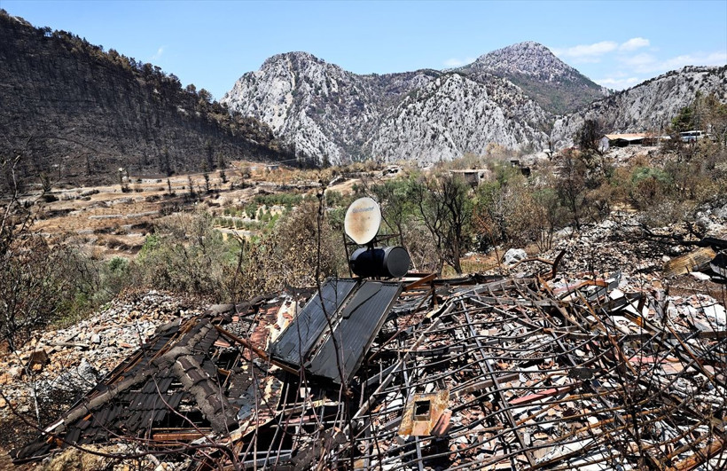 Antalya Akseki'de alevlerin büyüklüğü ortaya çıktı! Görüntüler yürek dağladı: Böyle bir yangın görmedim - Resim: 2