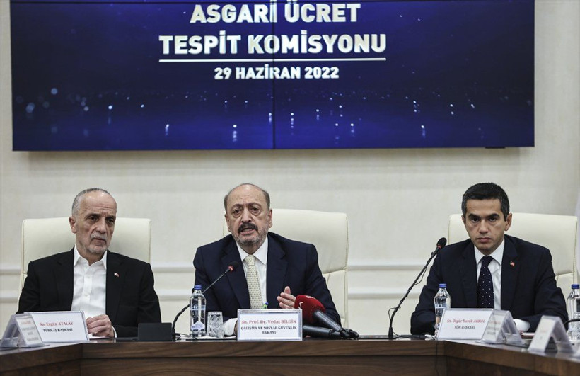 Asgari ücret zammı için ilk toplantı saat 14:00'te! Sendikalar 13 bin TL asgari ücret istiyor, patron 8 bin veriyor - Resim: 1