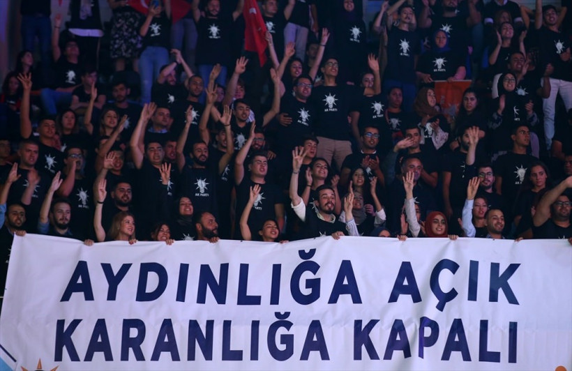 Ak Parti kongresinden kareler büyük coşku - Resim: 4