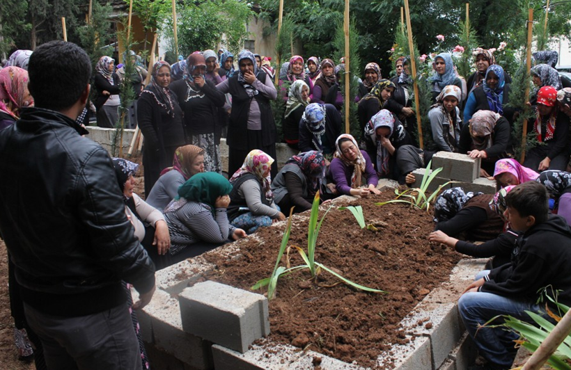 Bombalı saldırıda ölenler defnediliyor... - Resim: 1