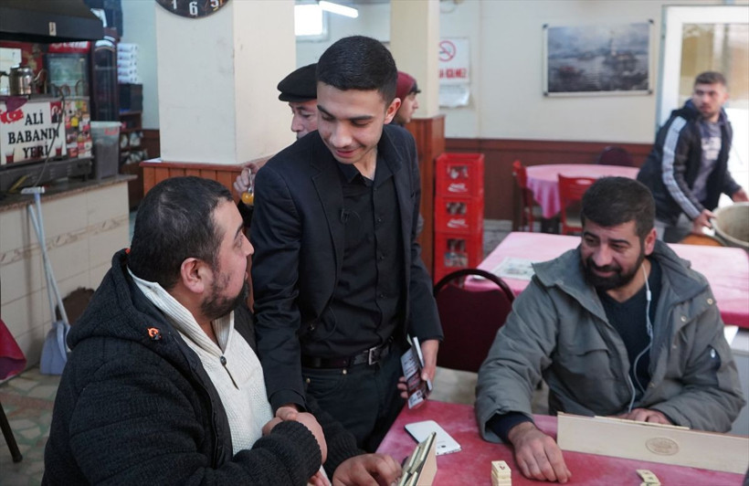 İstanbul'un en genç  muhtar adayı - Resim: 3
