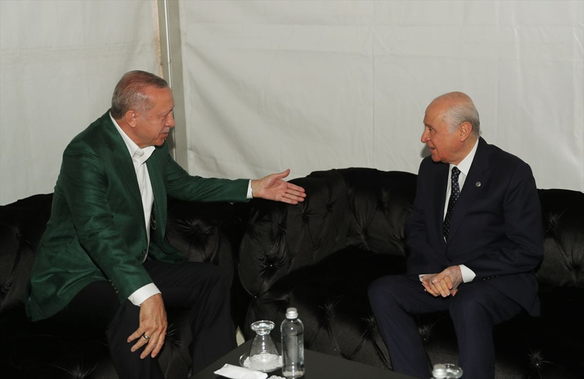 Cumhurbaşkanı Erdoğan ve Bahçeli'den miting öncesi samimi sohbet - Resim: 4