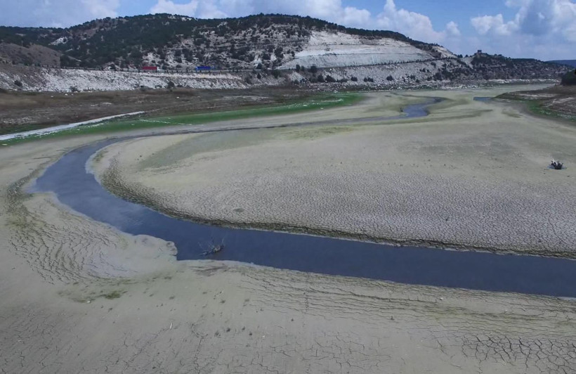 Porsuk Barajı'nda su miktarı kritik seviyelere düştü peki şimdi ne olacak? - Resim: 1
