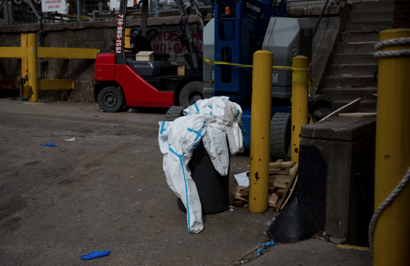 ABD'de korkunç bilanço! İnsanlar ayakta ölüyor morglarda yer yok - Resim: 1