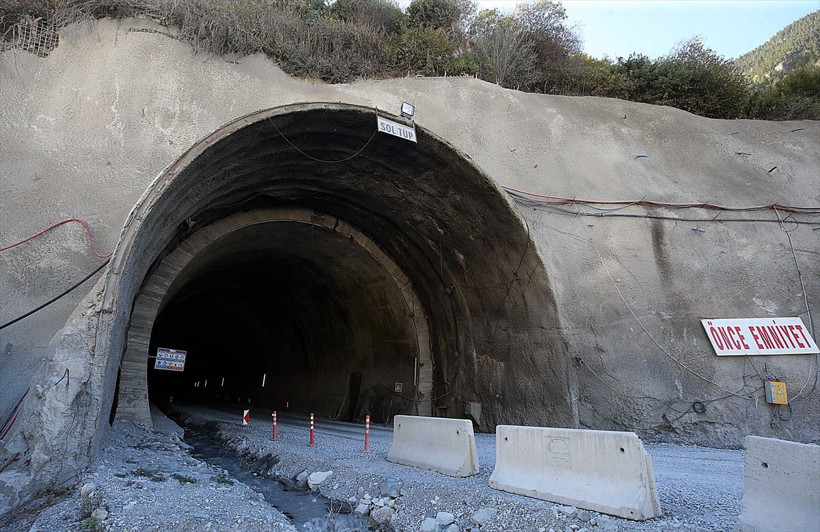 Avrupa'da ilk defa Türkiye'de uygulanacak! Trabzon Gümüşhane arası 40 dakikaya düşüyor - Resim: 2