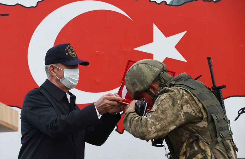 Bakan Hulusi Akar: Pençe operasyonlarında şu ana kadar 44 terörist etkisiz hale getirildi - Resim: 3