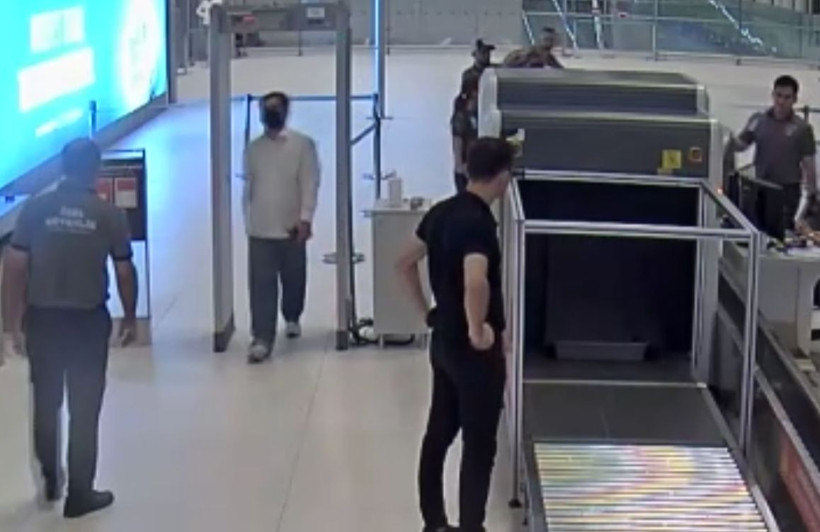 Dubai'den İstanbul'a gelen yolcunun üzerinden çıkanlar şok etti - Resim: 3