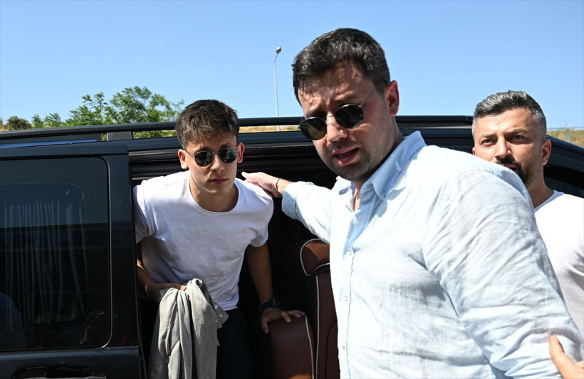 Uçağa götürülüşü olay oldu: Arda Güler resmen Real Madrid'te! İşte Fenerbahçe'nin kasasına girecek dev rakam... - Resim: 3