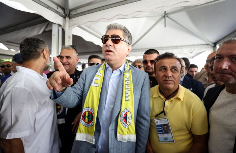 Fenerbahçe'deki seçime Rambo Okan damga vurdu! Hakan Safi'yi alnından öptü, başkan ilan etti - Resim: 3