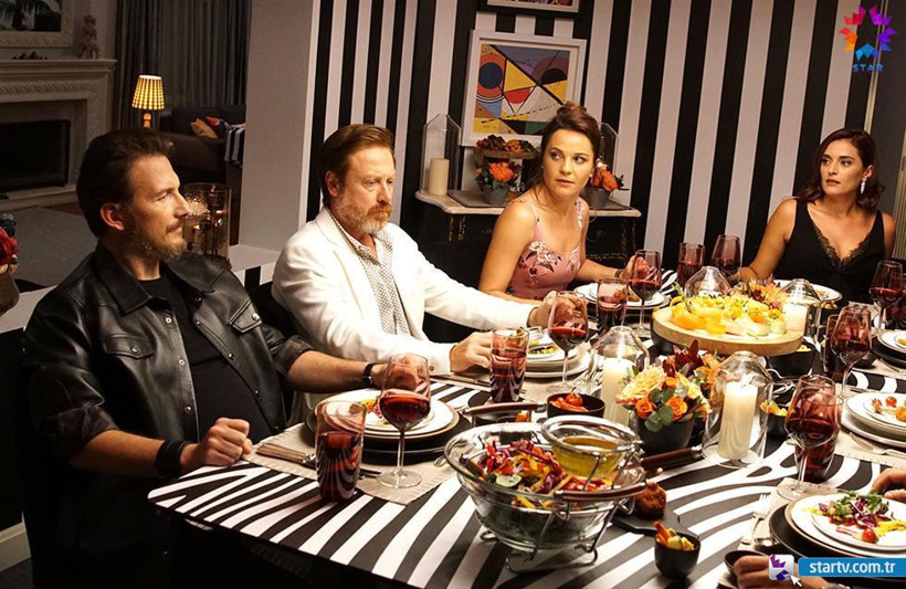 Ufak Tefek Cinayetler'de olay ayrılık! Başrol oyuncusu çekti gitti - Resim: 3