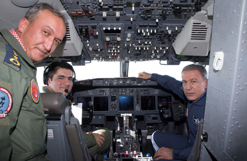 Orgeneral Akar: Hem Afrin'i hem de Ege'yi kontrol edebilecek güce sahibiz - Resim: 4