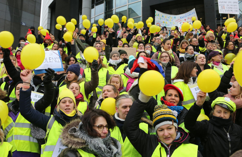 Bu sefer 'Kadın sarı yelekliler' sokağa çıktı - Resim: 1