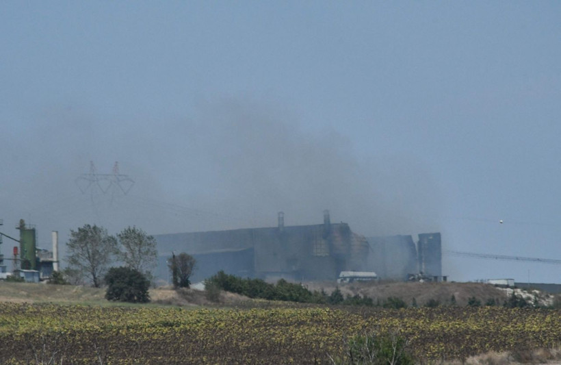 Çorlu'da geri dönüşüm fabrikasında yangın! 1 itfaiye eri yaralandı - Resim: 4