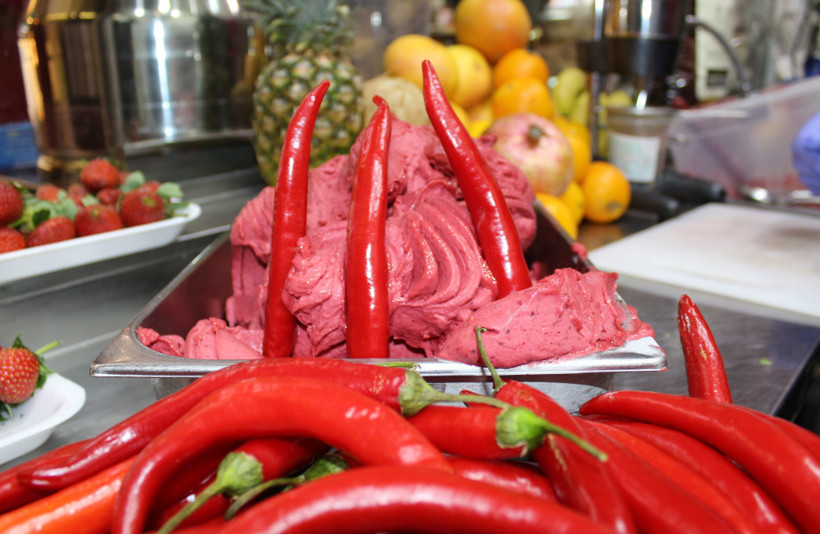 Dondurma dediğin acılı olur! Acı biberli dondurma - Resim: 1