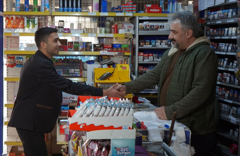 İstanbul'un en genç  muhtar adayı - Resim: 4