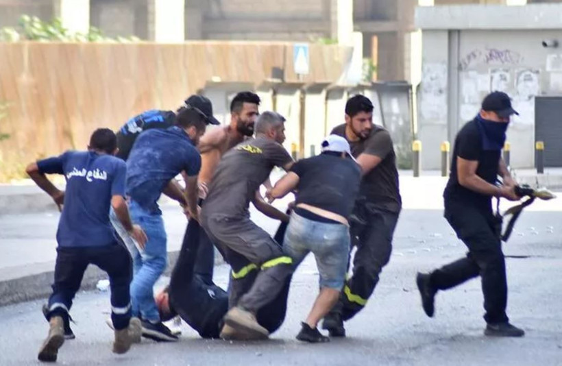 Çatışmanın ortasında kaldılar! Gözyaşları sel oldu: Lübnan Beyrut'ta kan donduran görüntüler - Resim: 2