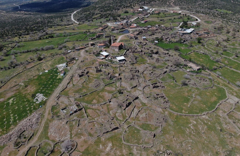 Evlere işaretler yapmışlar! Korku filmi platosuna benziyor: İzmir'de bu köyde sadece 10 kişi yaşıyor - Resim: 4