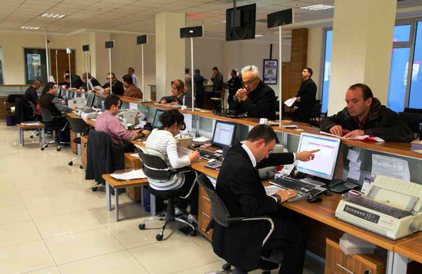 Yüzbinlerce kişiye memurluk hakkı doğdu! Kimleri kapsayacak şartlar değişti - Resim: 4