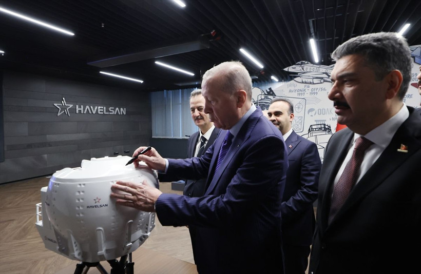 Cumhurbaşkanı Erdoğan, HAVELSAN Teknoloji Kampüsü'nde incelemelerde bulundu - Resim: 1