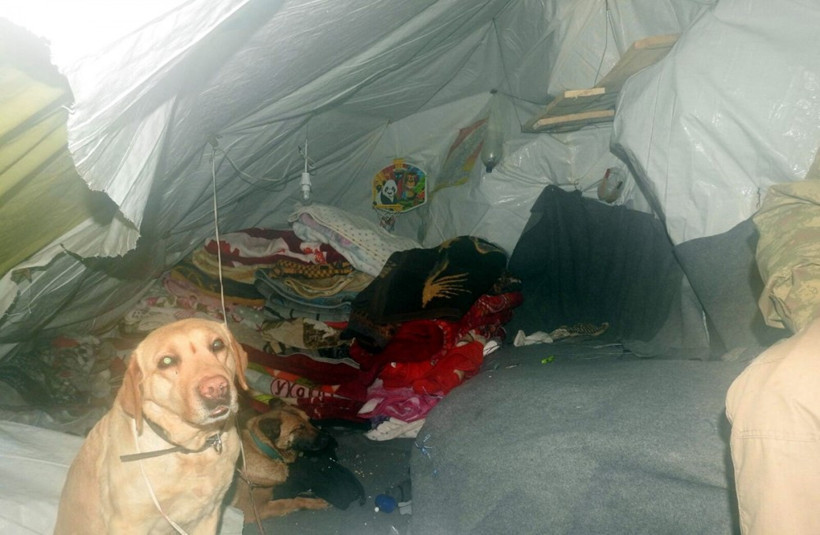 Van'da bulunan sığınaktan neler çıktı neler! - Resim: 4