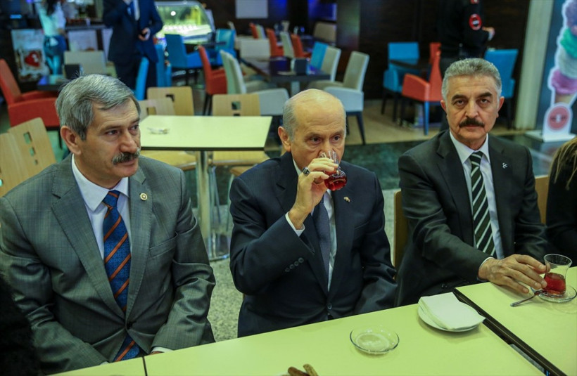 Devlet Bahçeli AVM'ye gitti! Görenler şaşırdı kaldı - Resim: 4