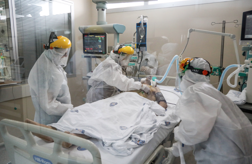 Kırmızı kodlu alanda koronavirüsle mücadele! Çarpıcı görüntüler - Resim: 2