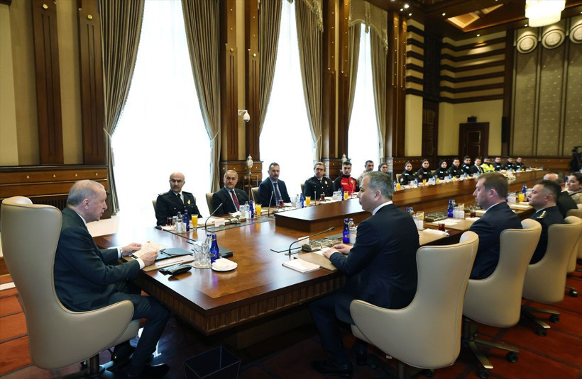 Cumhurbaşkanı Erdoğan, Bakan Yerlikaya ve Türk Polis Teşkilatı heyetini kabul etti - Resim: 4
