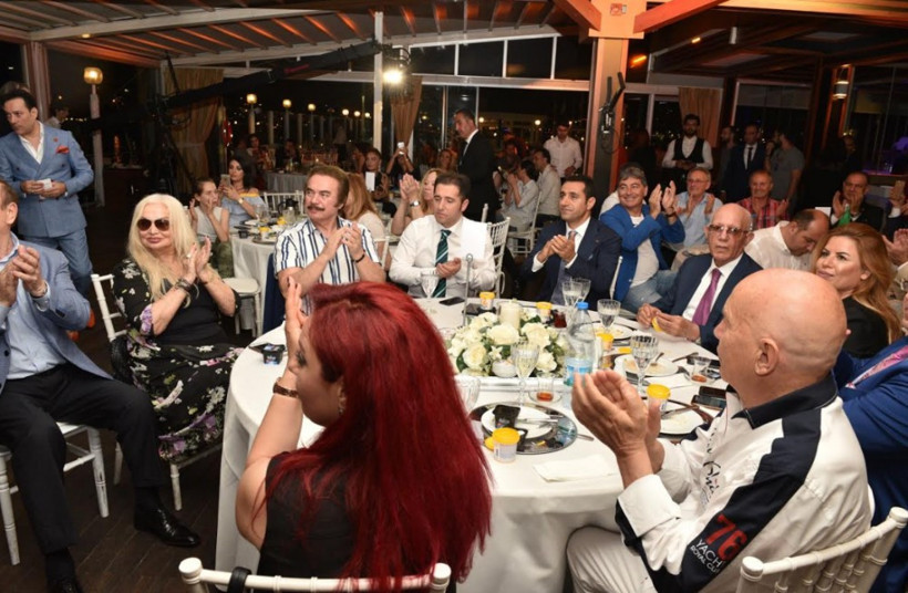 İş, cemiyet ve sanat dünyası bu iftarda buluştu - Resim: 4