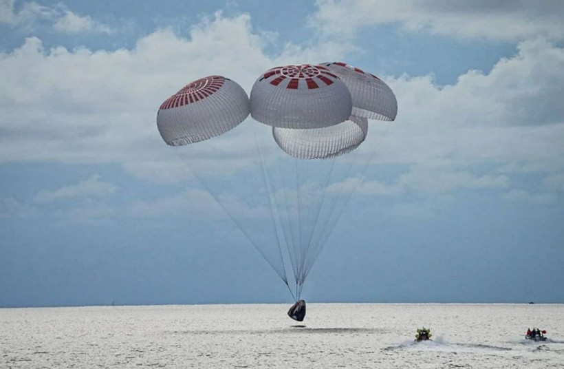 4 turist uzaydan döndü! Elon Musk açıkladı: Uzayda tuvalet... - Resim: 1