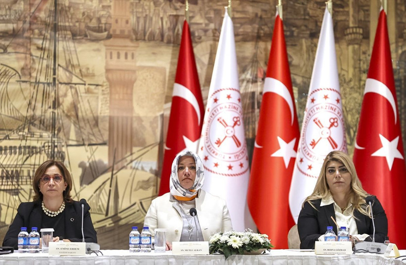 Hazine ve Maliye Bakanı Nebati, iş dünyasının kadın temsilcileriyle bir araya geldi - Resim: 2