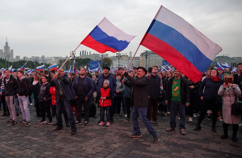 Ukrayna'nın 4 bölgesini ilhak eden Rusya'da kutlama - Resim: 3