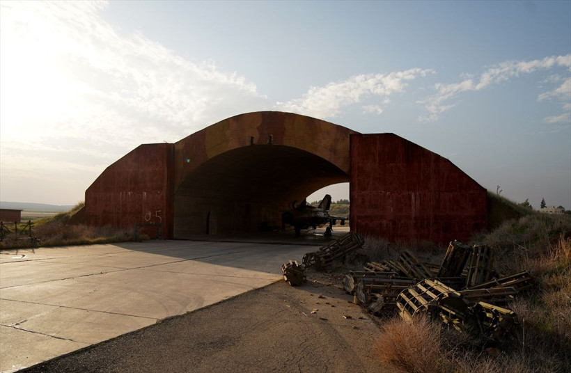 Esed güçleri arkasına bakmadan kaçtı muhalif savaş uçaklarını böyle ele geçirdi - Resim: 4