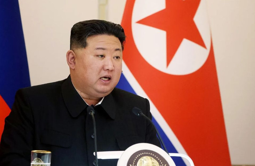 Kim Jong Un, sır gibi sakladığı kızını dünyaya tanıttı - Resim: 1