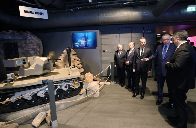 Cumhurbaşkanı Erdoğan, HAVELSAN Teknoloji Kampüsü'nde incelemelerde bulundu - Resim: 2