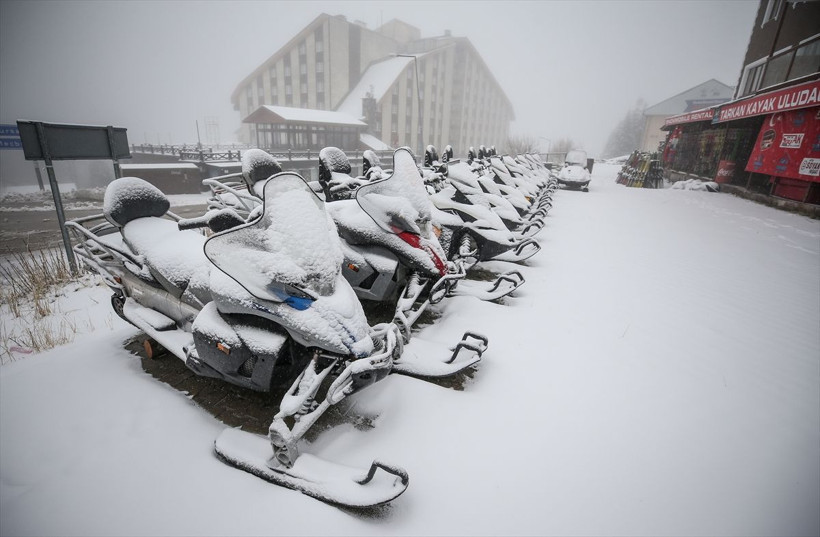 Kış ayının ilk gününde Uludağ ve Kars beyaza büründü! İşte görsel şölen - Resim: 2