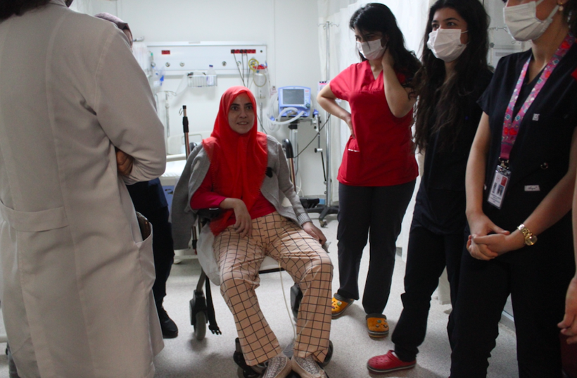 Hastane yanlışlıkla antibiyotik iğnesi yaptı 74 gün komada kaldı artık yürüyemiyor - Resim: 1