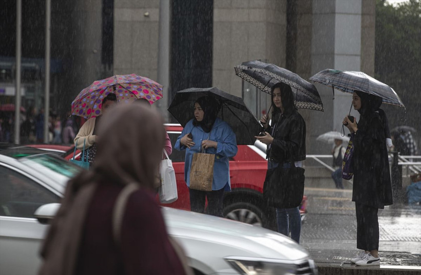 Meteoroloji alarm verdi sıcaklık düşüyor sağanak gelecek! İstanbul da o listede valilikten flaş açıklama! - Resim: 2