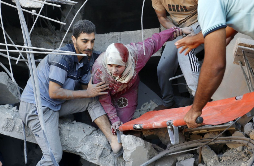 İsrail Gazze'de binayı vurdu ölü ve yaralılar var! - Resim: 4