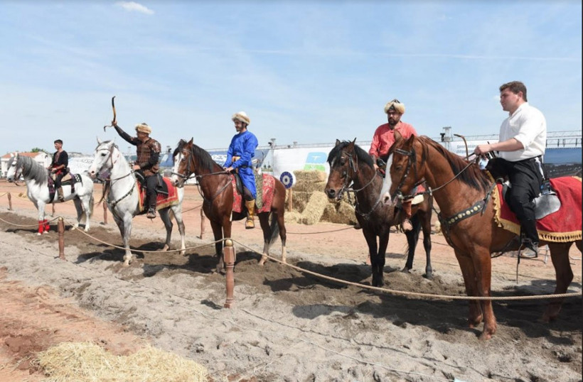 Balıkesir Büyükşehir Belediyesi Altın Ok festivali gerçekleşti - Resim: 1