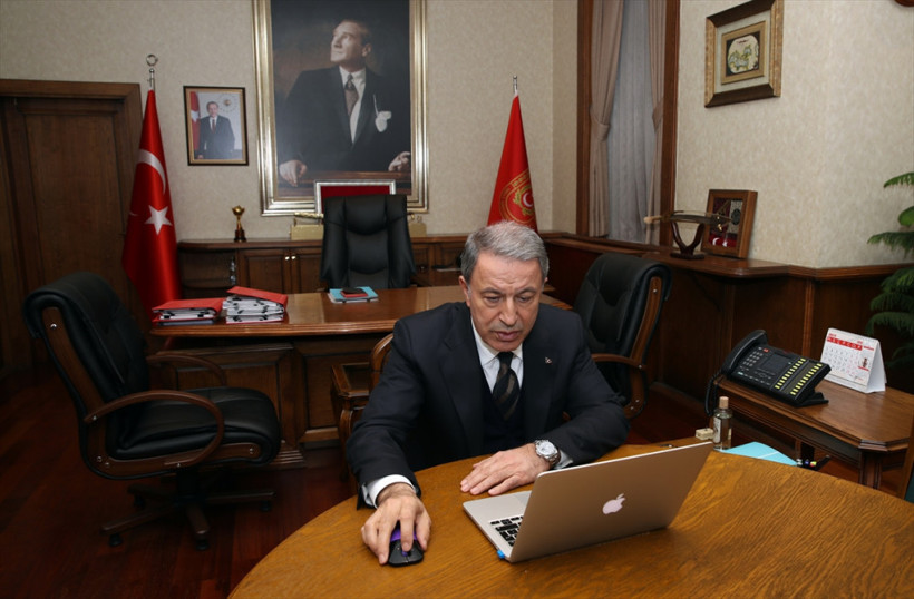 Devlet Bahçeli'nin hediyeleri Hulusi Akar'ın odasında böyle görüntülendi - Resim: 4